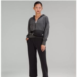 NWT- Lululemon Everywhere Belt Bag - Black- Sold out online